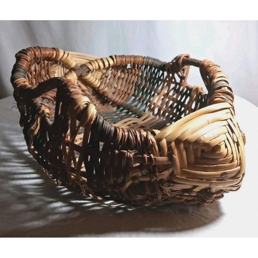 Rustic Hand Woven Gathering Basket‎ Natural Branch Handles Multi Tonal Brown Tan
